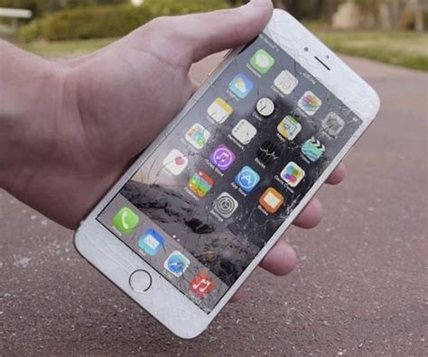 iPhone Drop Test Carnage: All Models Shatter in Exhaustive 